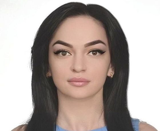 Бэлла Яхтаниова